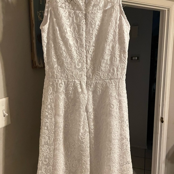 White short dress - Picture 2 of 2